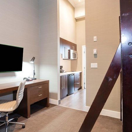 Sandman Hotel Abbotsford Airport Exterior photo