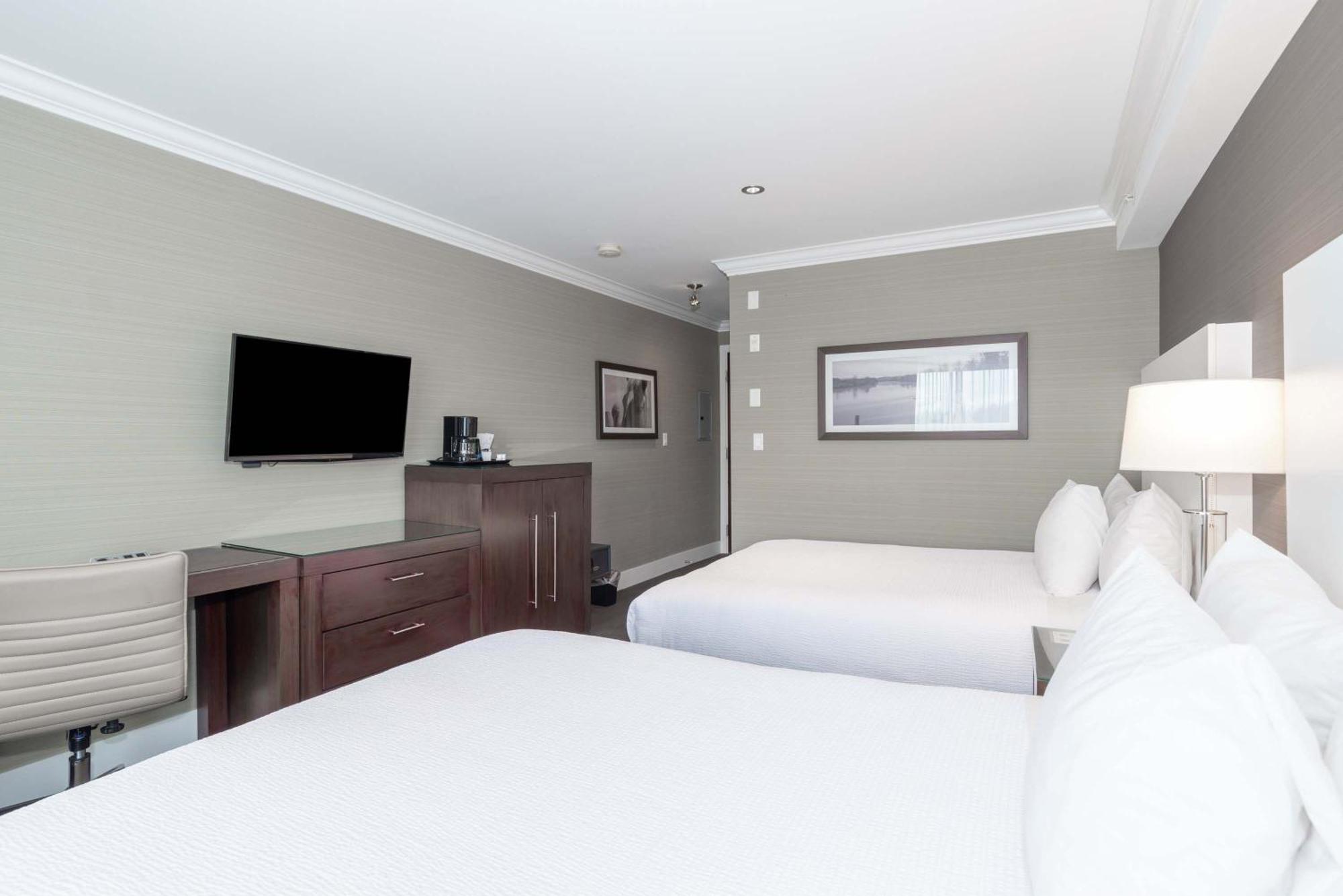 Sandman Hotel Abbotsford Airport Exterior photo